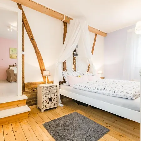 Gemuetliche Fachwerkwohnung アパート *